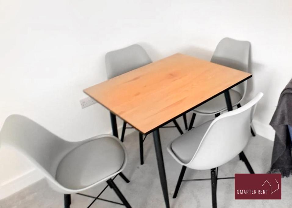 Eton, Windsor - 1 Bedroom First Floor Apartment - Parking Exterior foto