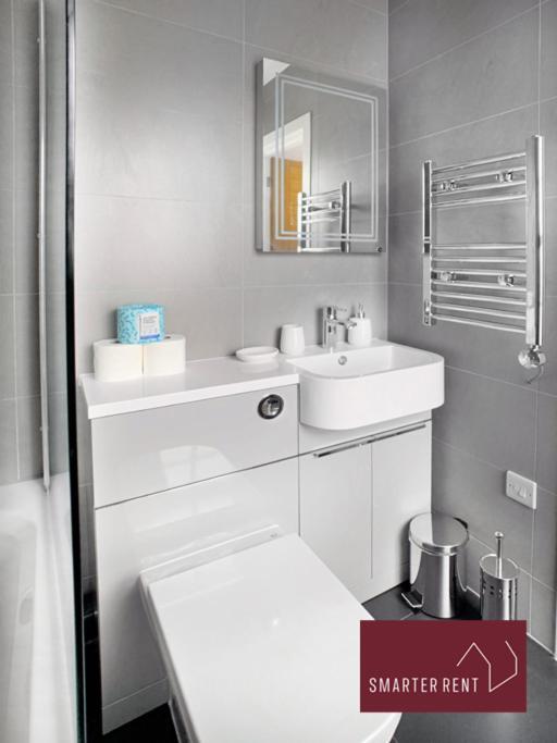 Eton, Windsor - 1 Bedroom First Floor Apartment - Parking Exterior foto