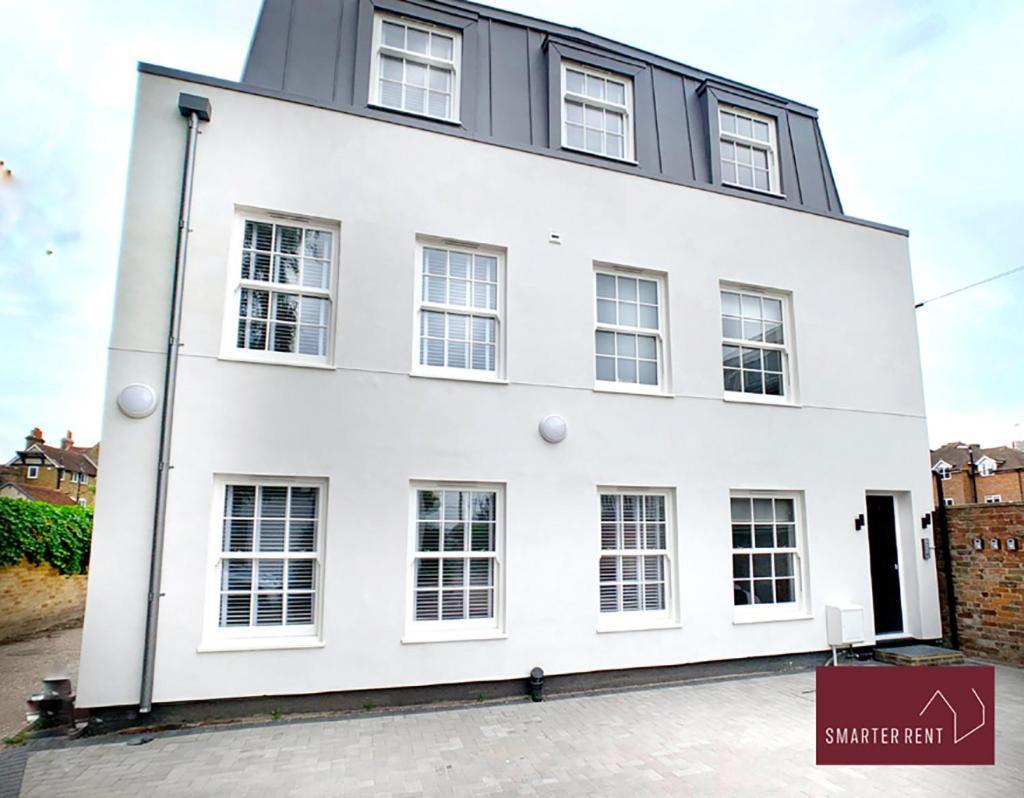 Eton, Windsor - 1 Bedroom First Floor Apartment - Parking Exterior foto